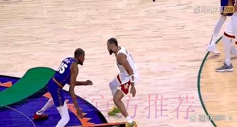 狄龙抱怨裁判吃到技术犯规，目前已累计14个技犯联盟最多